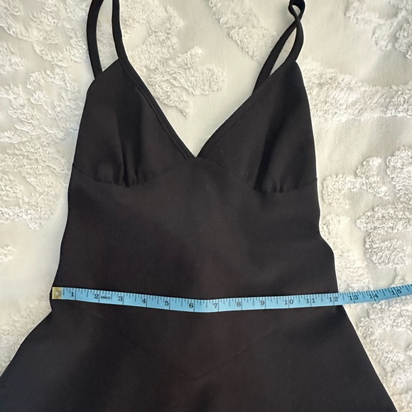 VINTAGE BERGDORF GOODMAN BLACK JERSEY SWING MINI-DRESS SIZE 6, MINT CONDITION. - Picture 4 of 5
